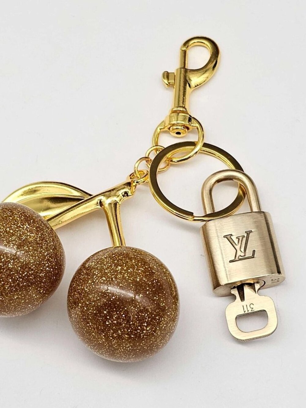 Louis Vuitton Gold Padlock 🔒 Key Set Authentic LV w/ Unbranded Apple Keychain - Picture 7 of 8